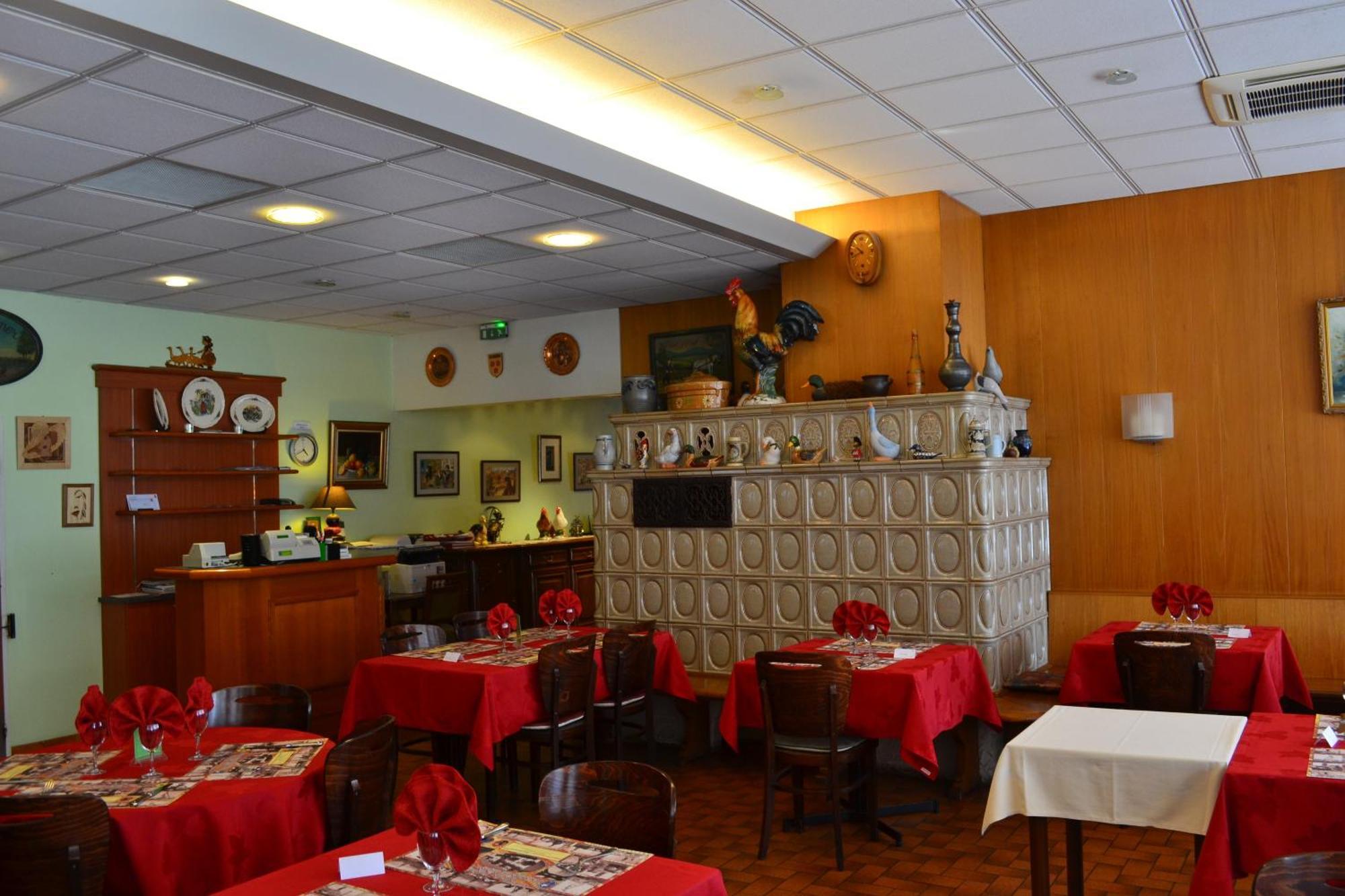Hotel Restaurant Niemerich プルヴェルスハイム エクステリア 写真