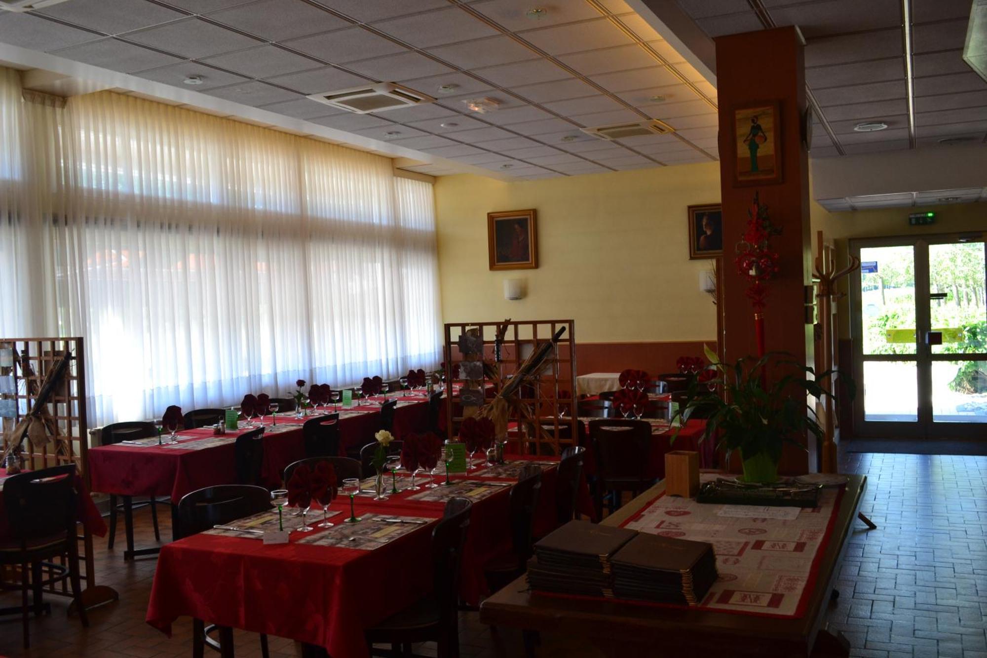 Hotel Restaurant Niemerich プルヴェルスハイム エクステリア 写真