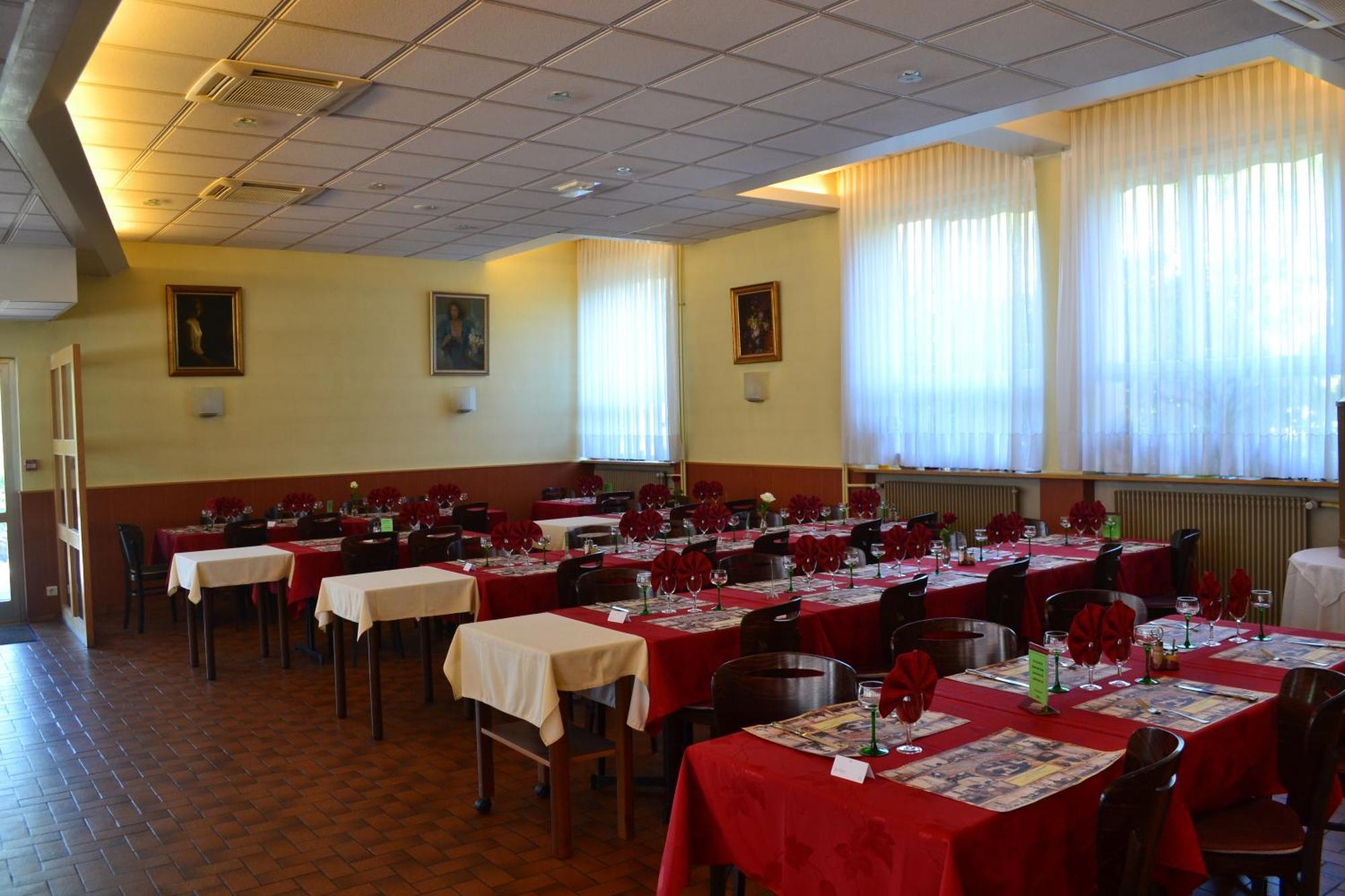 Hotel Restaurant Niemerich プルヴェルスハイム エクステリア 写真